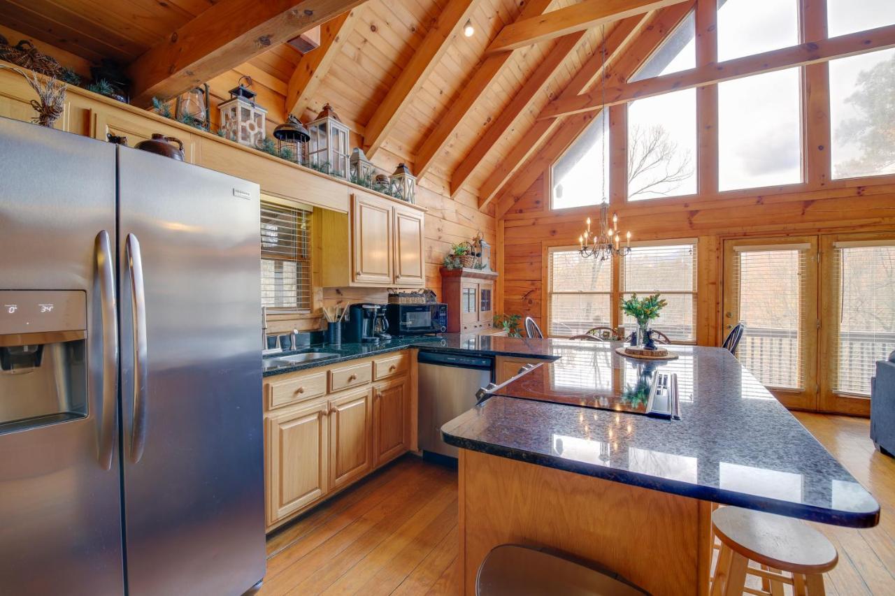Smoky Mountains Cabin With Hot Tub, Deck And Views! Севьервилл Экстерьер фото